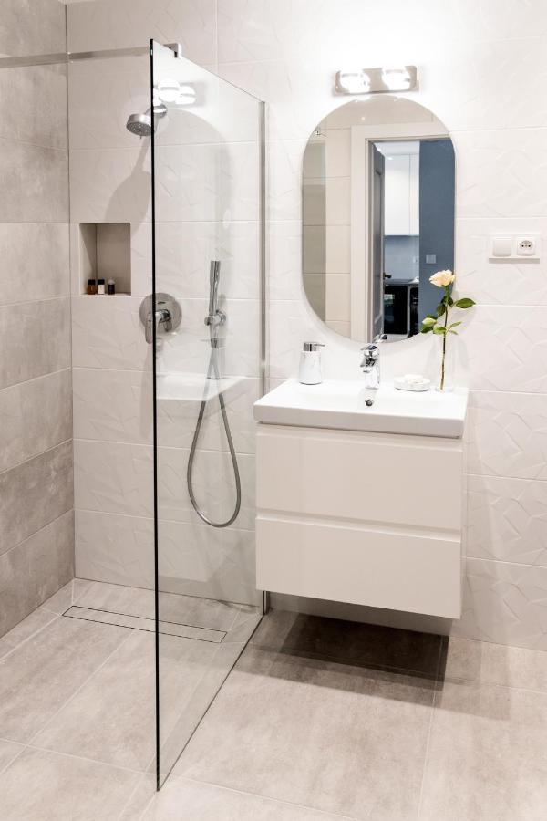 Lake View apartment-free parking Katowice Buitenkant foto